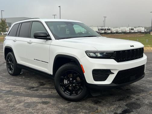 2024 Jeep Grand Cherokee Laredo