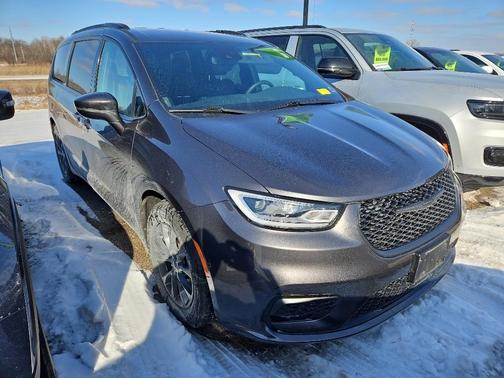 2022 Chrysler Pacifica Touring-L