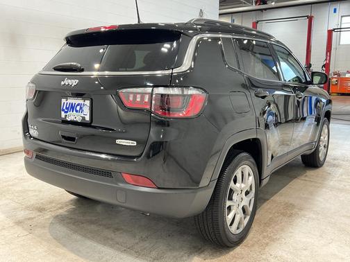 2022 Jeep Compass Latitude Lux