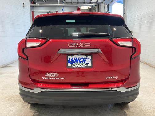 2023 GMC Terrain AT4