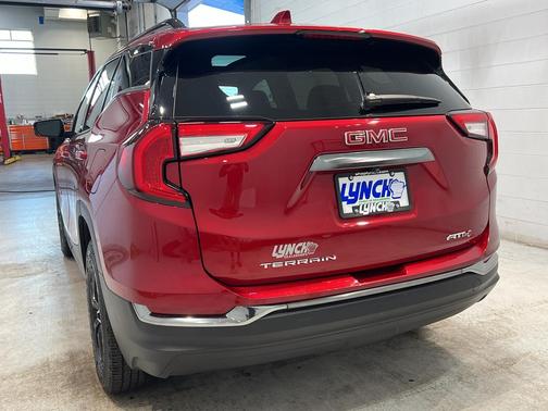 2023 GMC Terrain AT4
