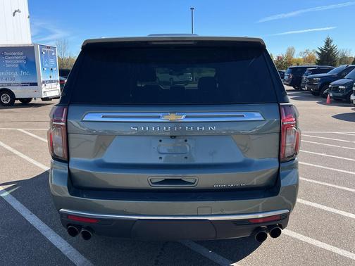 2023 Chevrolet Suburban Premier