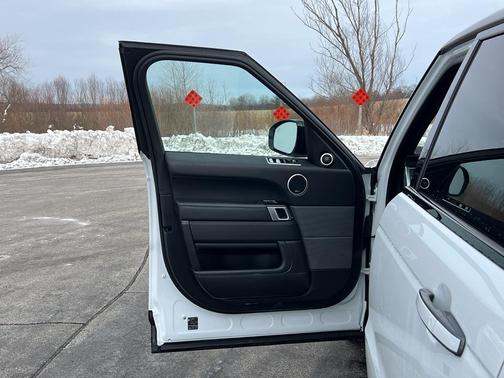 2021 Land Rover Range Rover Sport HSE Silver Edition