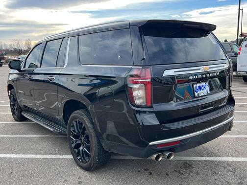 2023 Chevrolet Suburban Premier