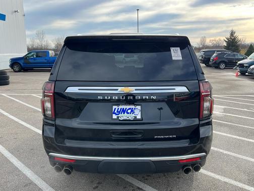 2023 Chevrolet Suburban Premier