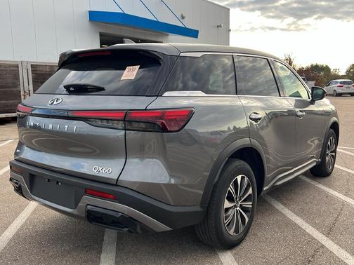 2024 INFINITI QX60 Pure