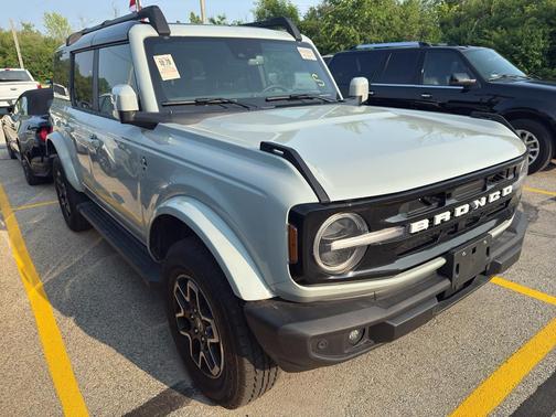 2024 Ford Bronco Outer Banks