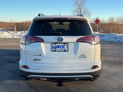 2016 Toyota RAV4 Hybrid XLE