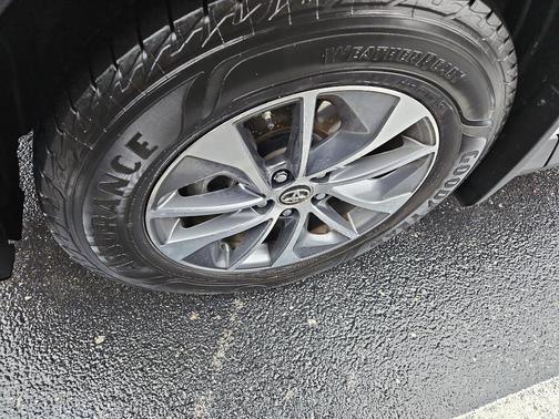 2016 Toyota RAV4 Hybrid XLE