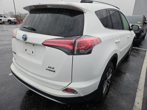 2016 Toyota RAV4 Hybrid XLE