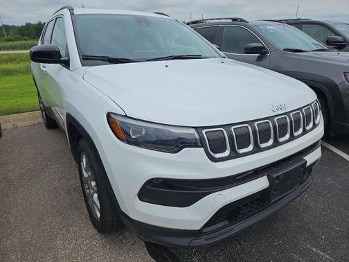 2022 Jeep Compass Latitude Lux