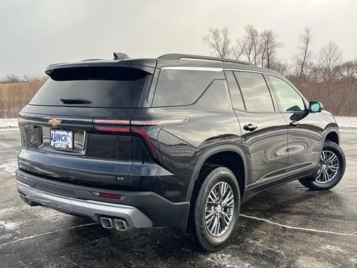 2024 Chevrolet Traverse LT