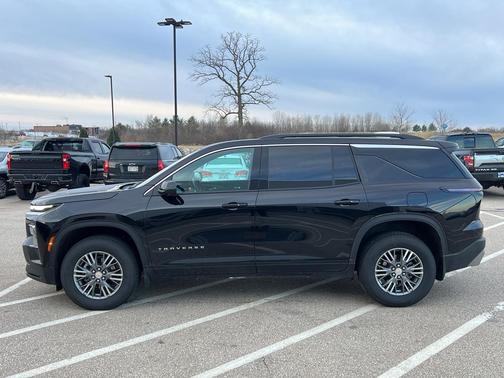 2024 Chevrolet Traverse LT