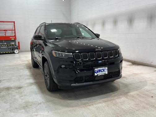 2023 Jeep Compass Altitude