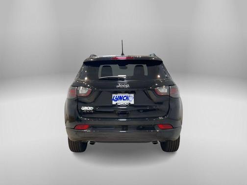 2023 Jeep Compass Altitude