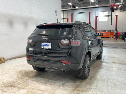 2023 Jeep Compass Altitude