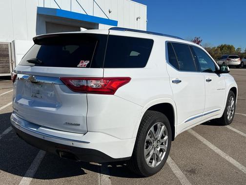2021 Chevrolet Traverse Premier