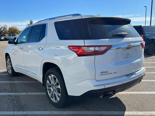 2021 Chevrolet Traverse Premier