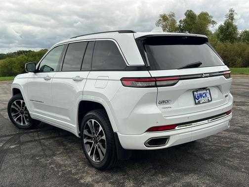 2022 Jeep Grand Cherokee Overland