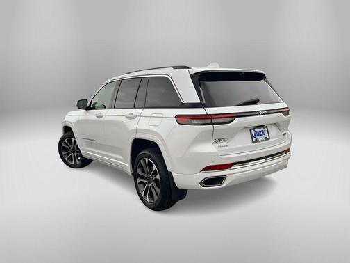 2022 Jeep Grand Cherokee Overland