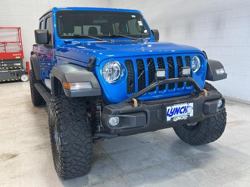 2020 Jeep Gladiator Sport