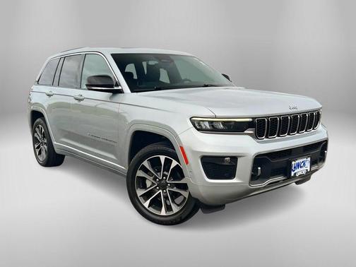 2022 Jeep Grand Cherokee Overland
