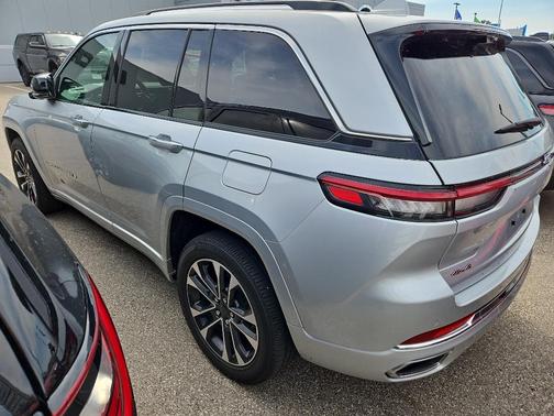 2022 Jeep Grand Cherokee Overland