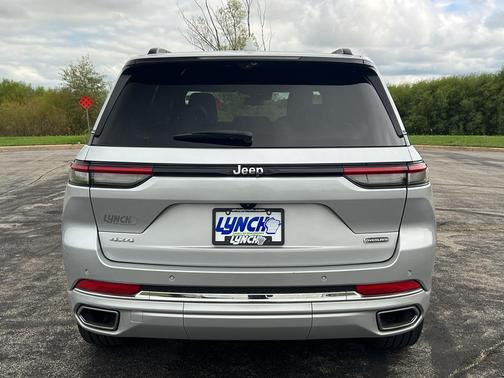 2022 Jeep Grand Cherokee Overland