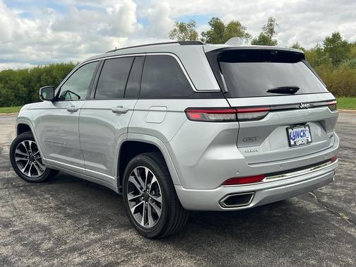 2022 Jeep Grand Cherokee Overland
