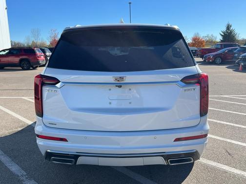 2024 Cadillac XT6 Luxury AWD