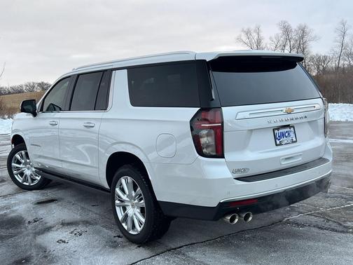 2021 Chevrolet Suburban High Country