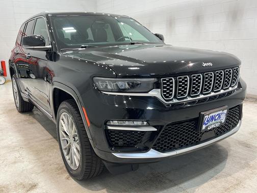 2022 Jeep Grand Cherokee Summit
