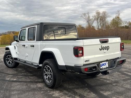 2024 Jeep Gladiator Sport