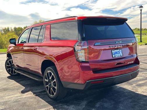 2022 Chevrolet Suburban RST