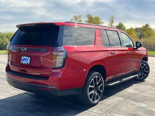 2022 Chevrolet Suburban RST