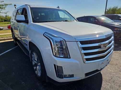 2017 Cadillac Escalade ESV Luxury