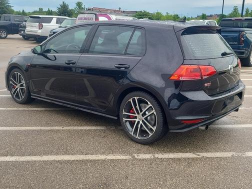 Deep Black Pearl Effect 2017 Volkswagen Golf GTI Sport 4-Door