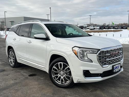 2023 GMC Terrain Denali