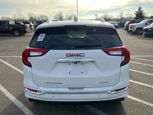 2023 GMC Terrain Denali