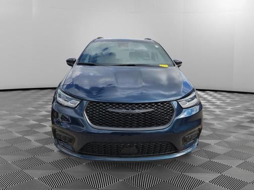 Fathom Blue Pearlcoat 2025 Chrysler Pacifica Limited