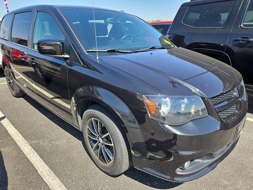 Black Onyx Crystal Pearlcoat 2018 Dodge Grand Caravan SE