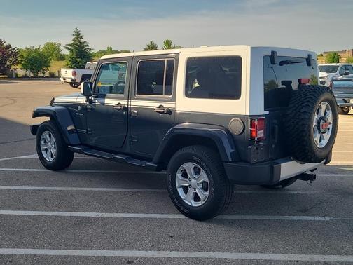 Rhino Clearcoat 2017 Jeep Wrangler Unlimited Sahara