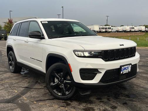 2025 Jeep Grand Cherokee Laredo