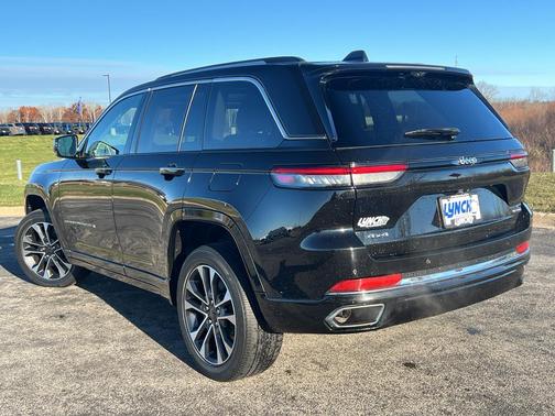 2022 Jeep Grand Cherokee Overland
