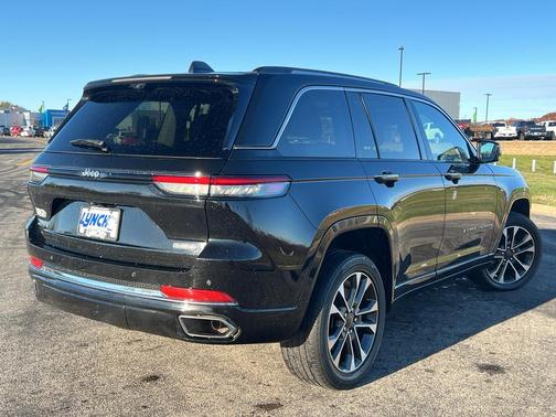 2022 Jeep Grand Cherokee Overland