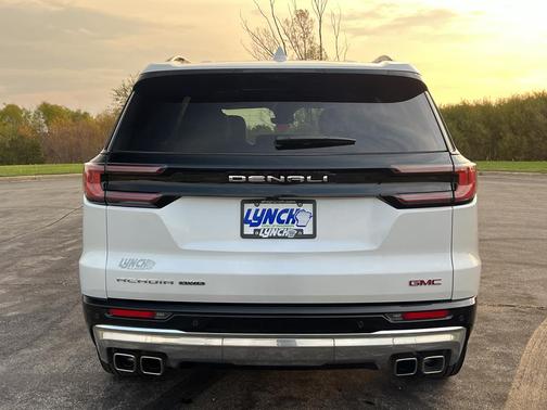 2024 GMC Acadia Denali