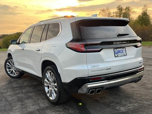 2024 GMC Acadia Denali