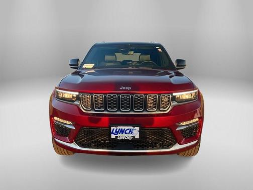 2022 Jeep Grand Cherokee Summit
