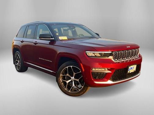 2022 Jeep Grand Cherokee Summit