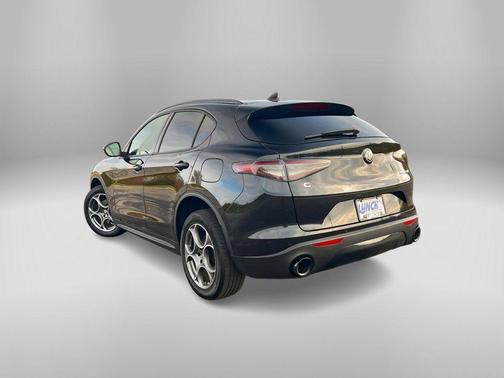 2024 Alfa Romeo Stelvio Base
